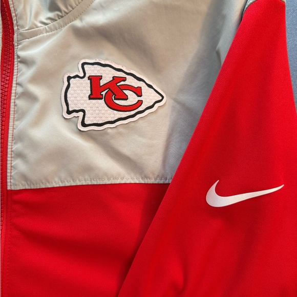 Nike Kansas City Chiefs Jacket - Picture 2 of 4